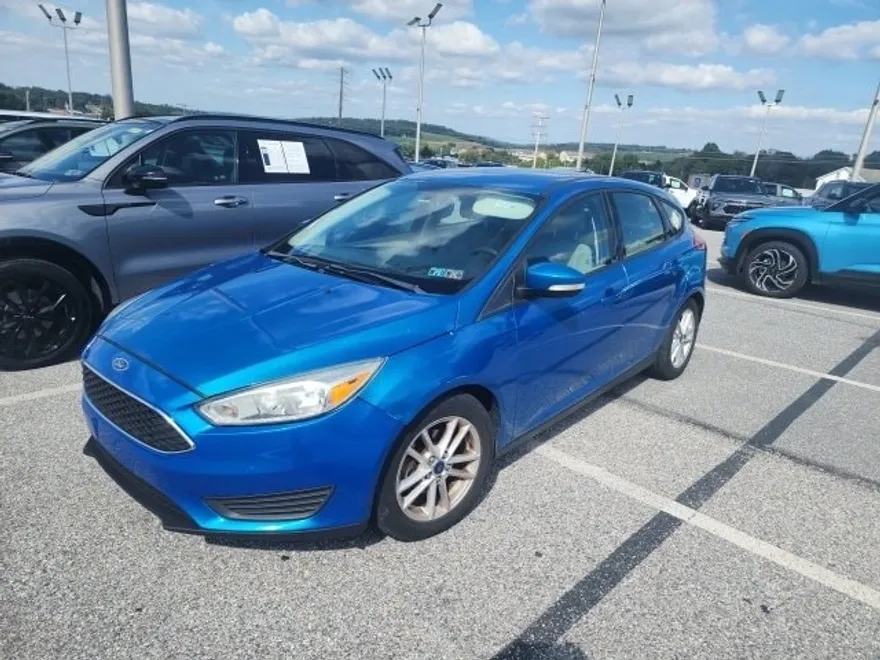 2016 Ford Focus SE photo 1