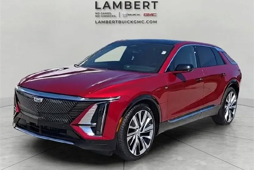 2024 Cadillac Lyriq Luxury photo 1