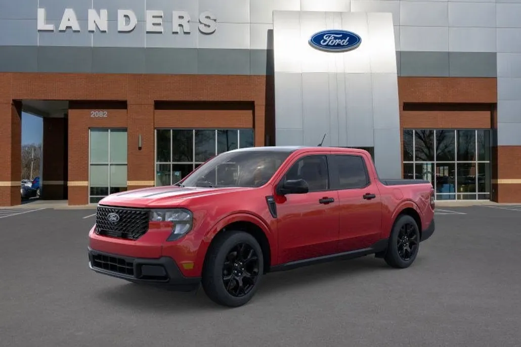 2025 Ford Maverick XLT photo 1