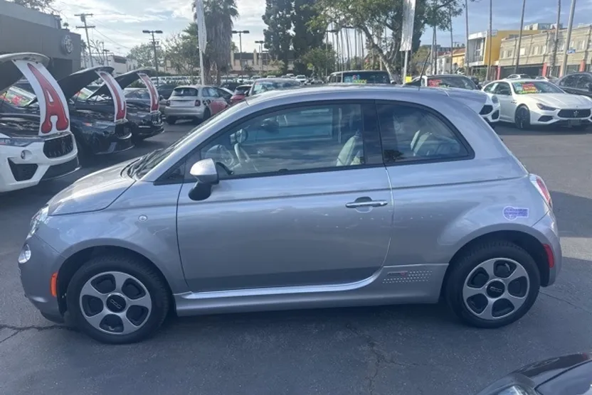 2018 Fiat 500e photo 1