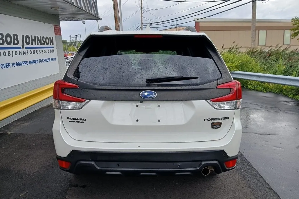 2022 Subaru Forester Wilderness photo 1
