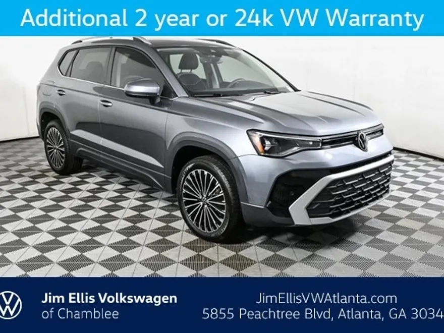 2025 Volkswagen Taos SE photo 1