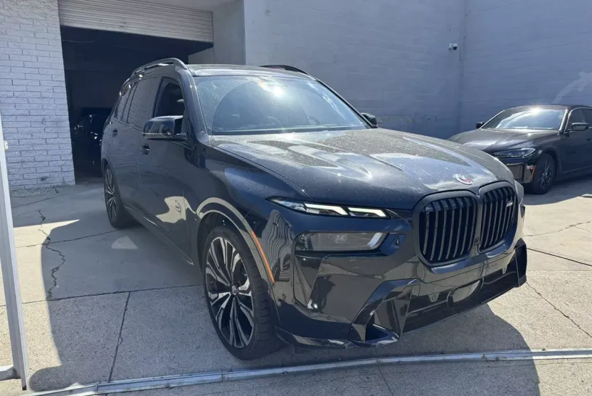 2023 Bmw X7 M60i photo 1