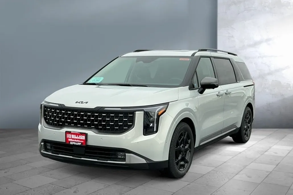 2026 Kia Carnival SX photo 1
