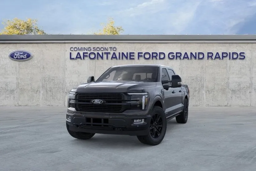 2025 Ford F-150 Platinum photo 1
