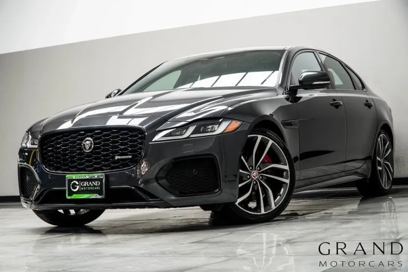 2022 Jaguar XF R-Dynamic SE photo 1