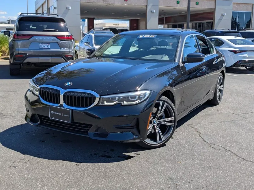 2022 Bmw 330i photo 1