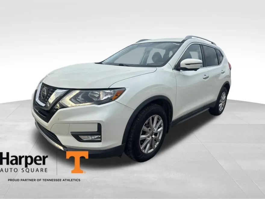 2018 Nissan Rogue SV photo 1
