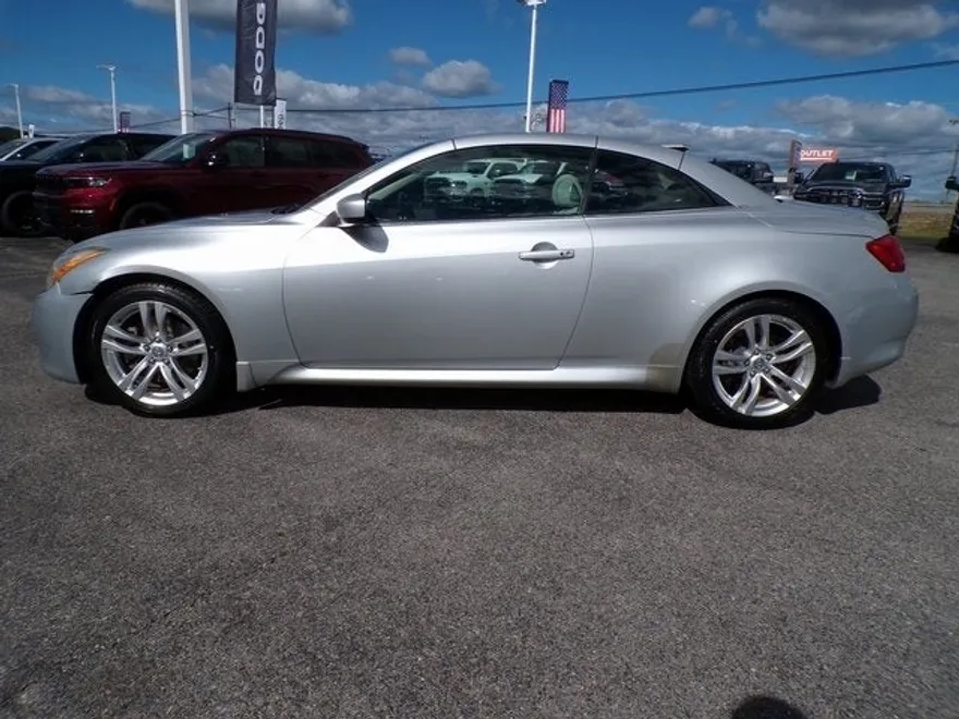2010 Infiniti G37 Base photo 1