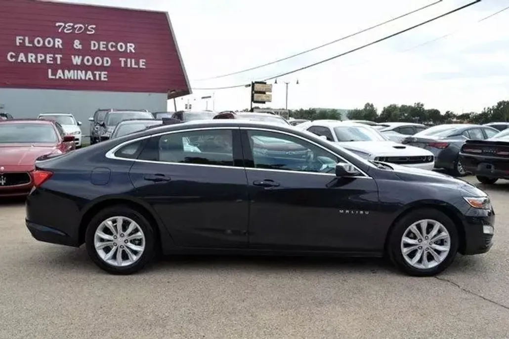 2023 Chevrolet Malibu 1LT photo 1