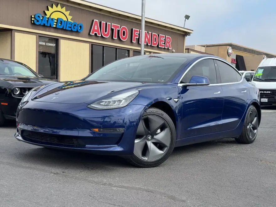2019 Tesla Model 3 Mid Range photo 1