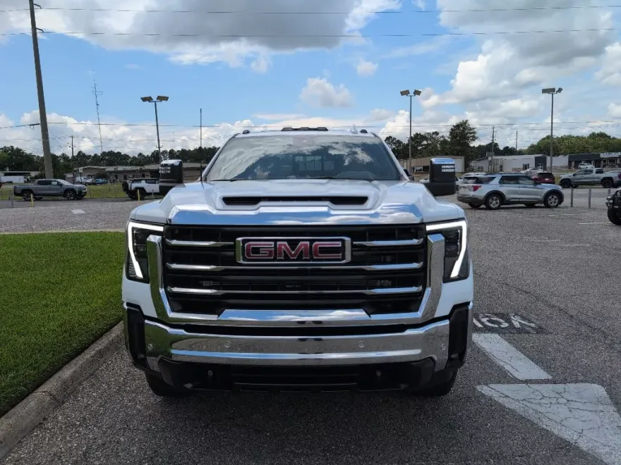 2025 Gmc Sierra 2500 HD SLE photo 1