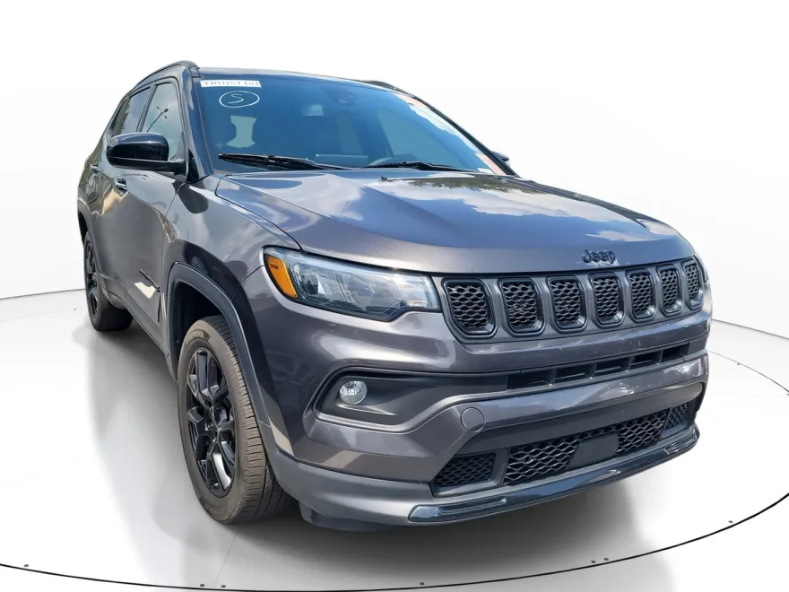 2023 Jeep Compass Altitude photo 1