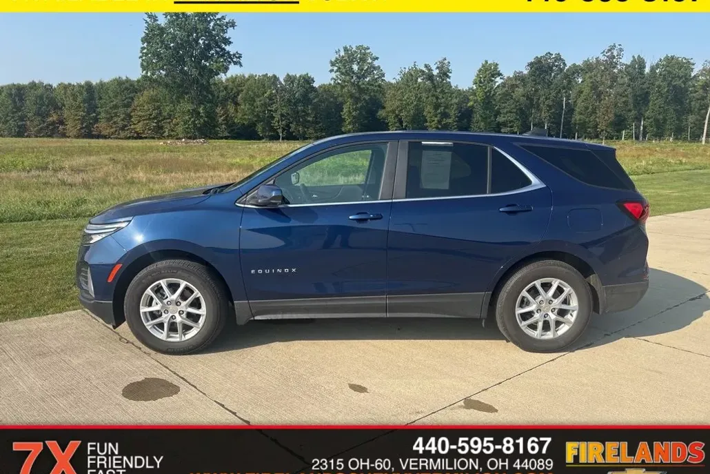 2022 Chevrolet Equinox LT photo 1