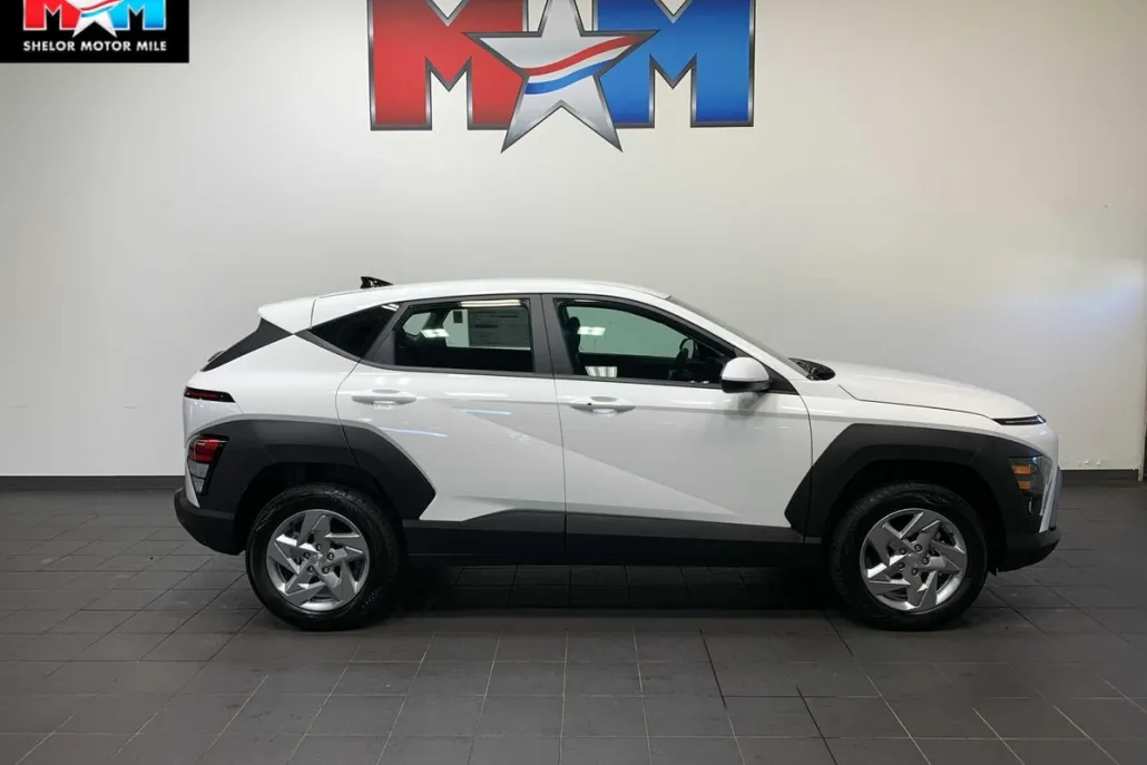 2026 Hyundai Kona SE photo 1