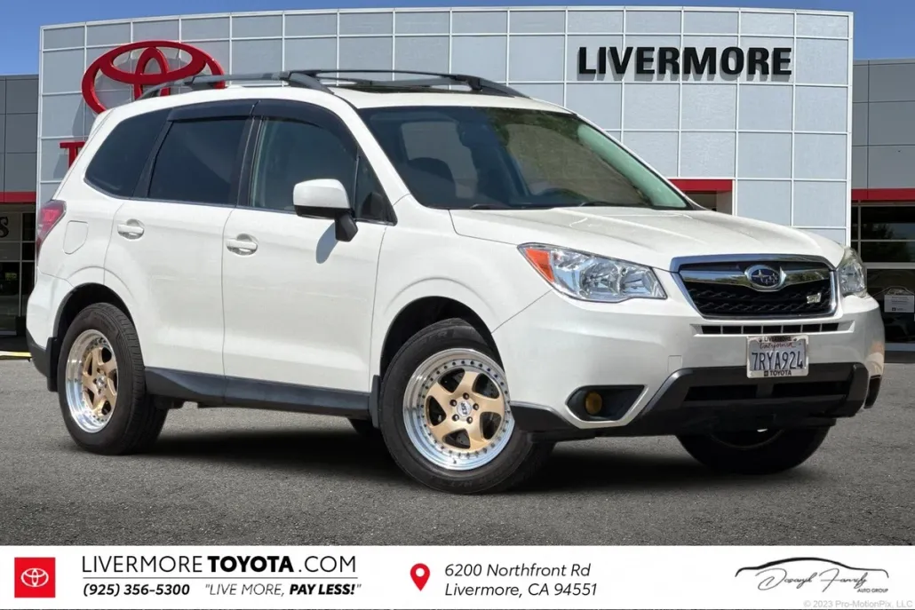 2016 Subaru Forester 2.5i Limited photo 1