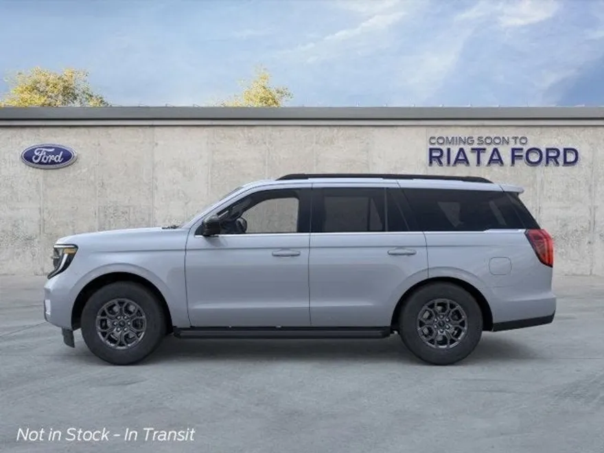 2025 Ford Expedition photo 1