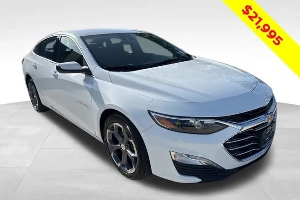 2024 Chevrolet Malibu 1LT photo 1