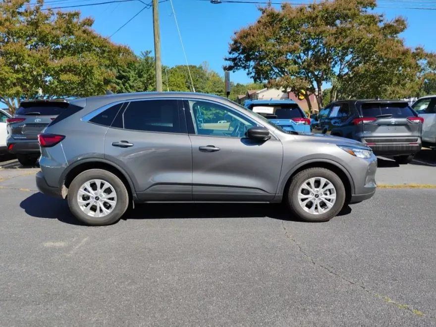 2024 Ford Escape Active photo 1