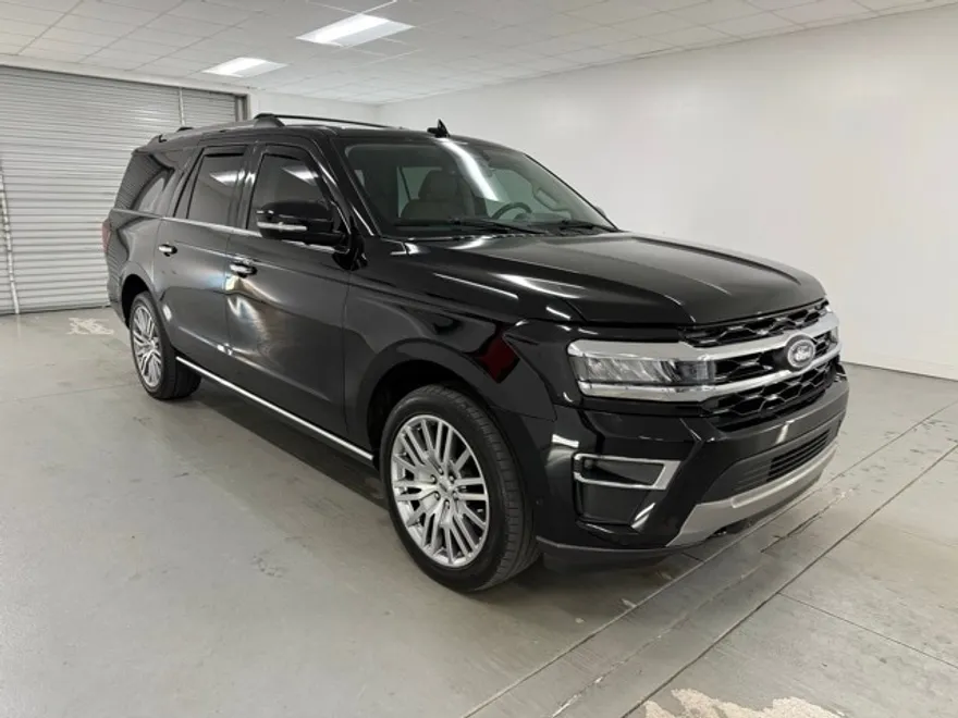 2022 Ford Expedition MAX Limited photo 1