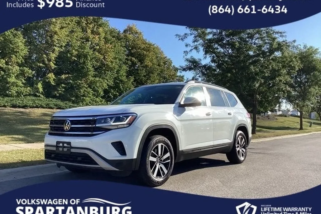 2023 Volkswagen Atlas SE photo 1