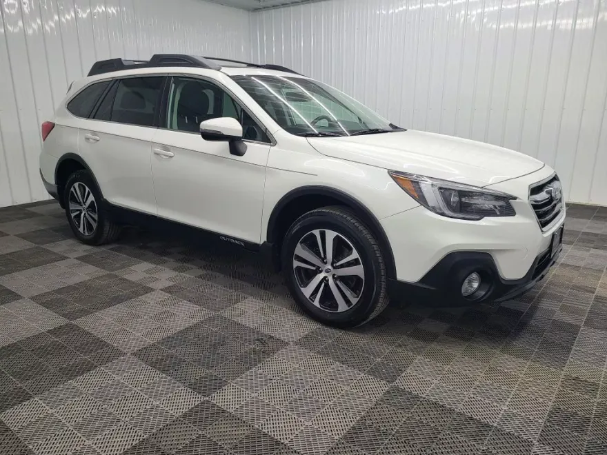 2018 Subaru Outback 2.5i Limited photo 1