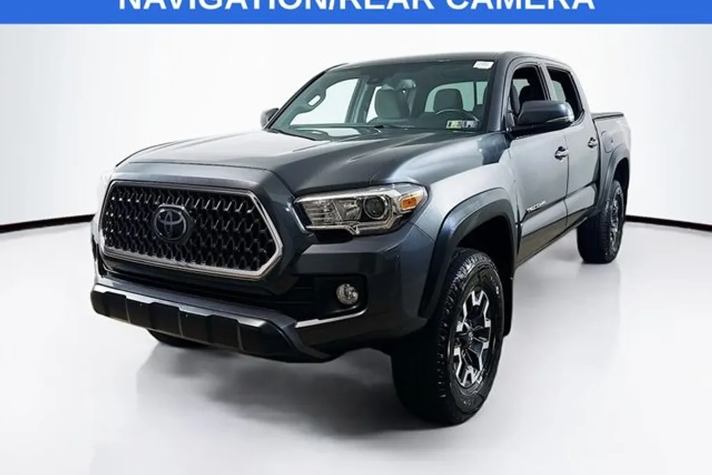 2018 Toyota Tacoma TRD Off-Road photo 1