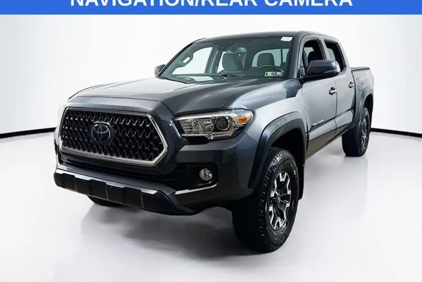 2018 Toyota Tacoma TRD Off-Road photo 1