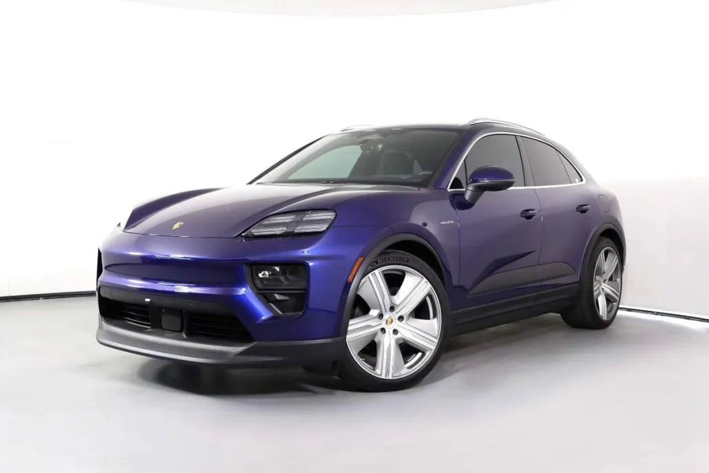 2024 Porsche Macan 4 Electric photo 1