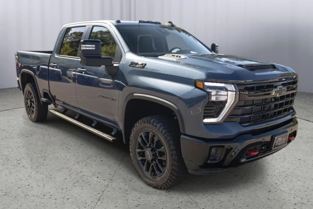 2025 Chevrolet Silverado 2500HD LT photo 1