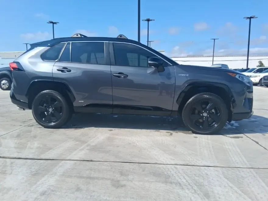 2021 Toyota RAV4 Hybrid XSE photo 1