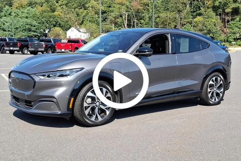 2021 Ford Mustang Mach-E Premium photo 1
