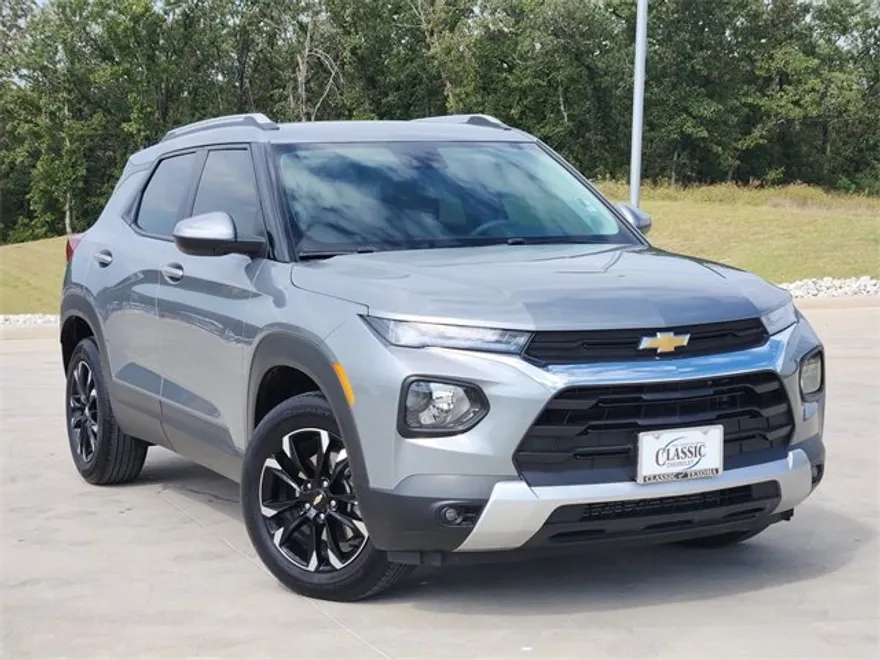 2023 Chevrolet Trailblazer LT photo 1