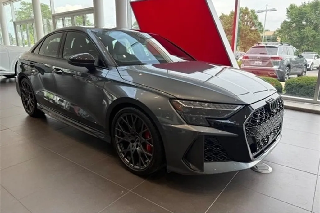 2025 Audi RS 3 Base photo 1
