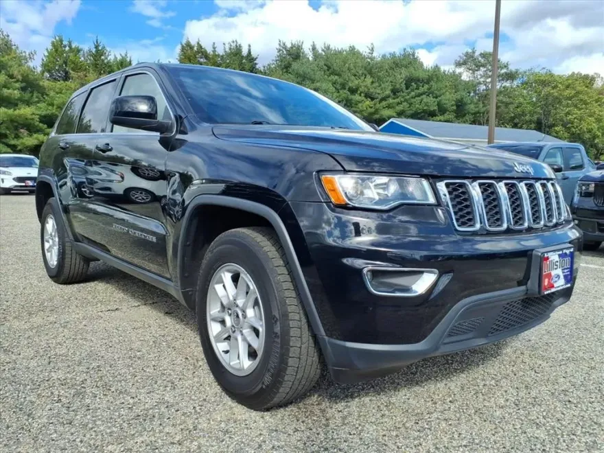 2019 Jeep Grand Cherokee Laredo E photo 1