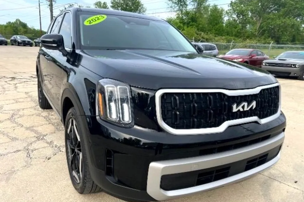 2023 Kia Telluride EX photo 1