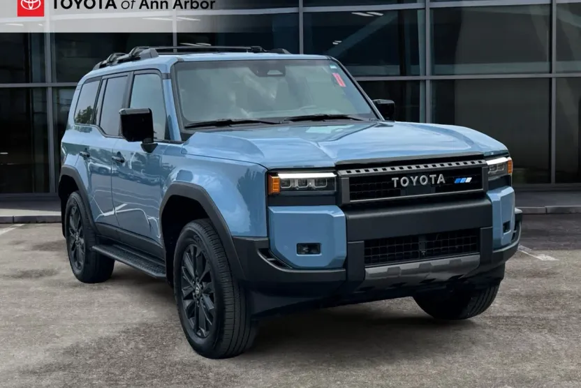 2025 Toyota Land Cruiser photo 1