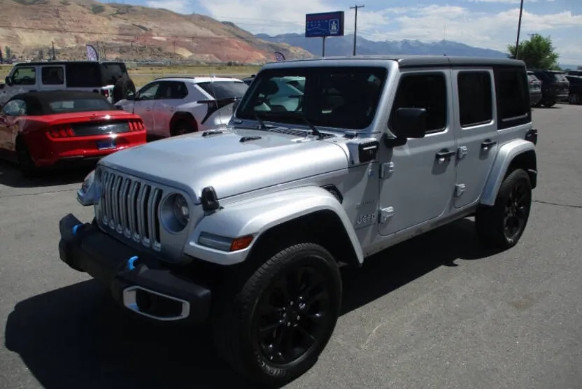 2023 Jeep Wrangler Sahara 4xe photo 1