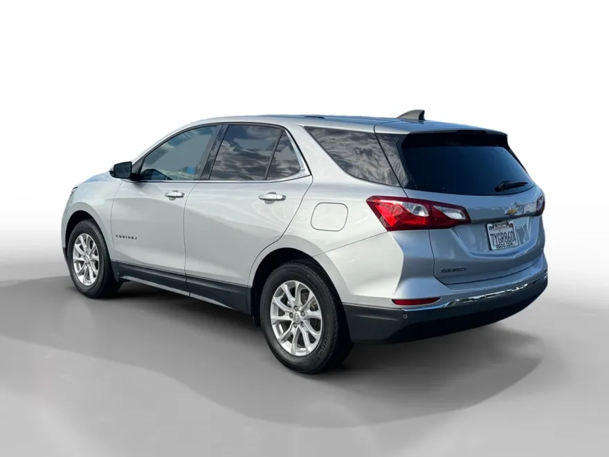 2018 Chevrolet Equinox LT photo 1