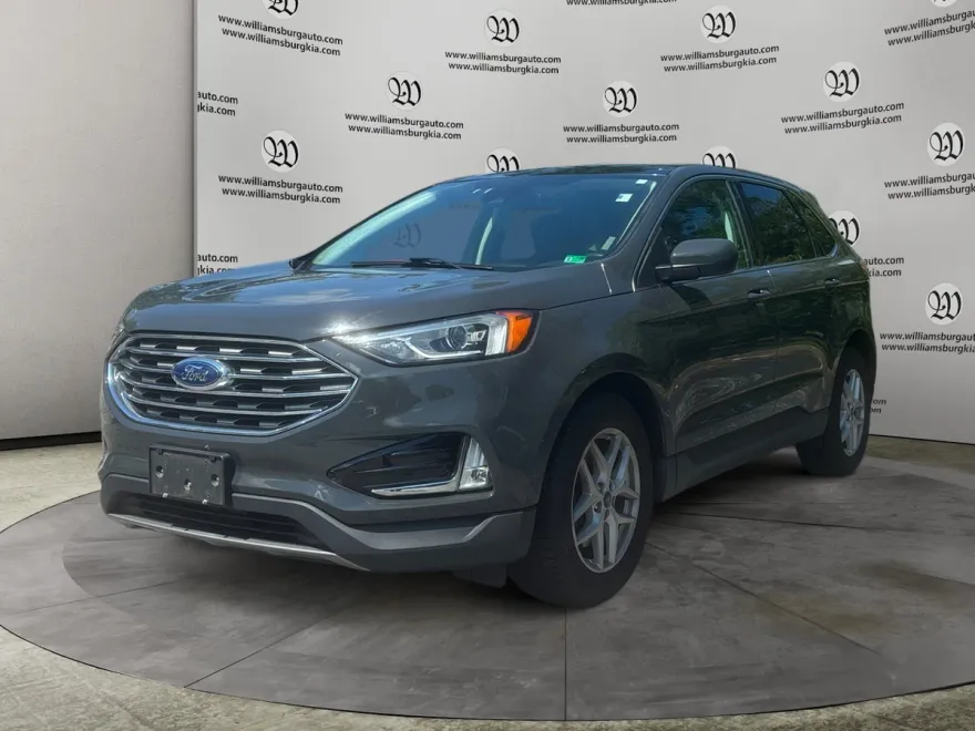 2021 Ford Edge SEL photo 1