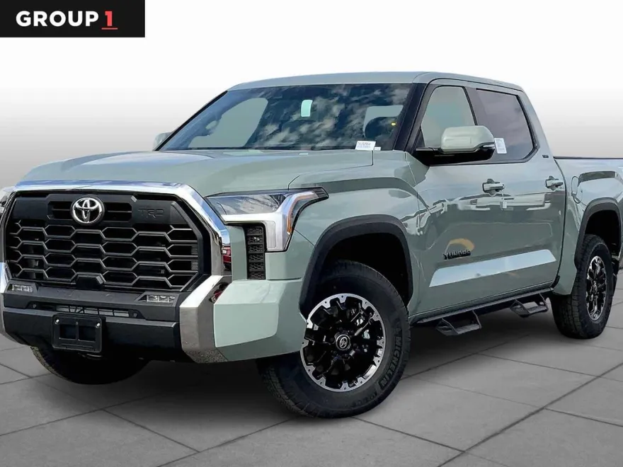 2026 Toyota Tundra SR5 CrewMax photo 1
