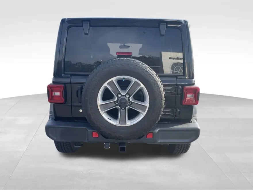 2020 Jeep Wrangler Unlimited Sahara photo 1
