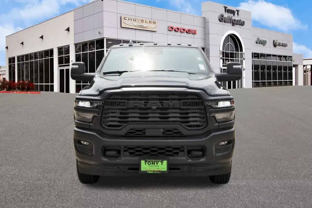 2025 Ram 2500 Tradesman photo 1