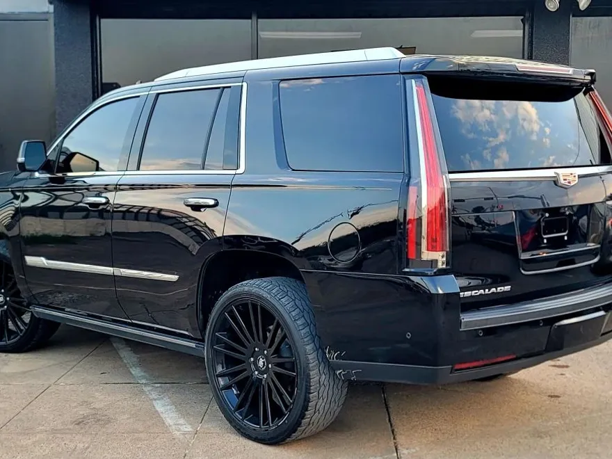2017 Cadillac Escalade Premium Luxury Sport photo 1