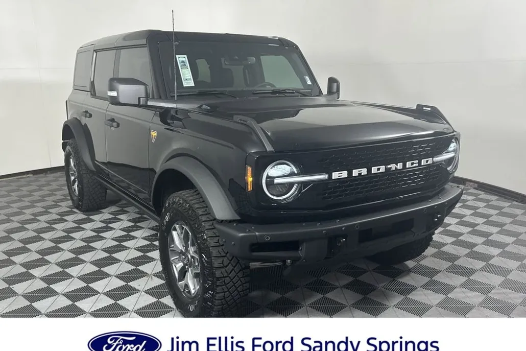 2025 Ford Bronco Badlands photo 1