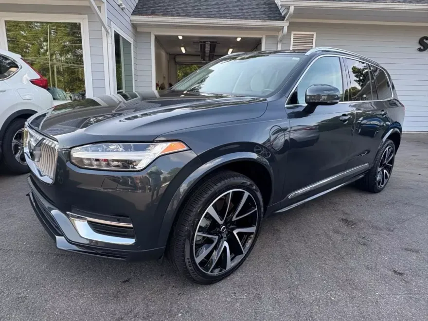 2021 Volvo XC90 T8 Inscription Expression Recharge Sport photo 1