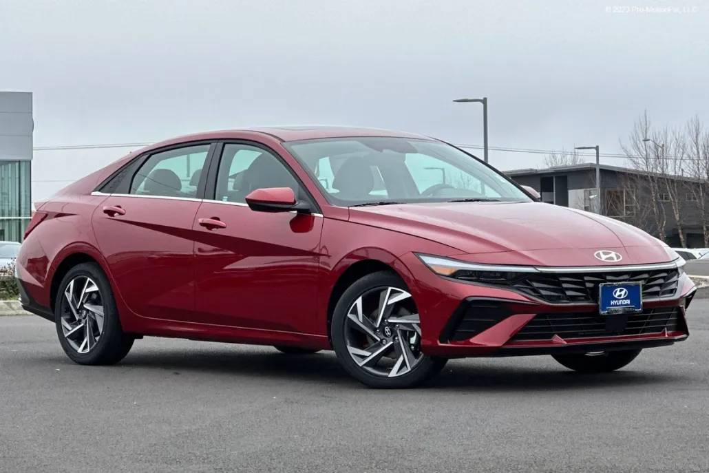 2025 Hyundai Elantra SEL Convenience photo 1