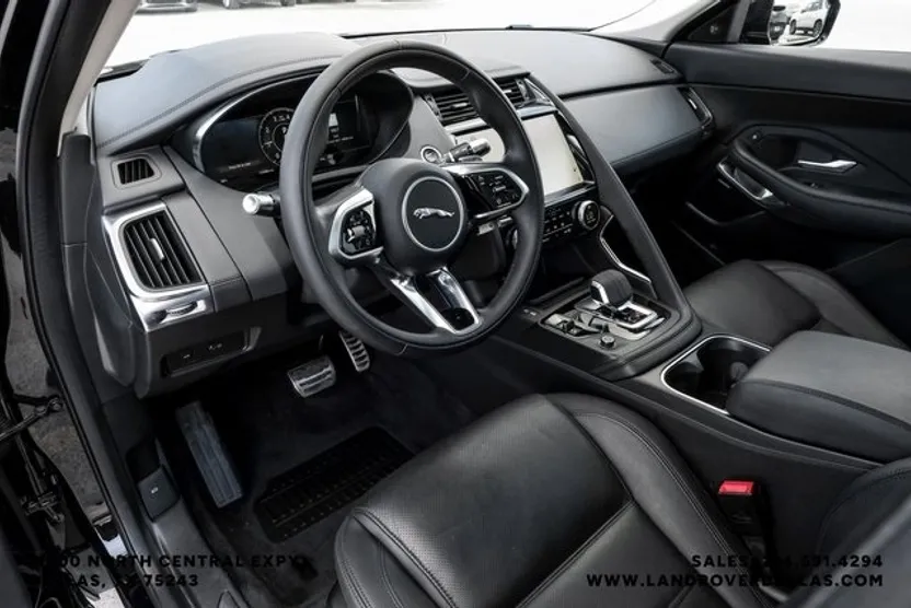 2022 Jaguar E-PACE P250 SE photo 1
