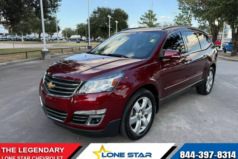 2017 Chevrolet Traverse Premier photo 1