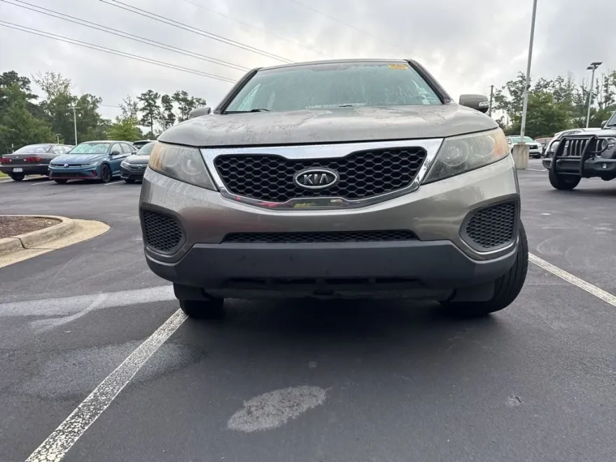2011 Kia Sorento LX photo 1